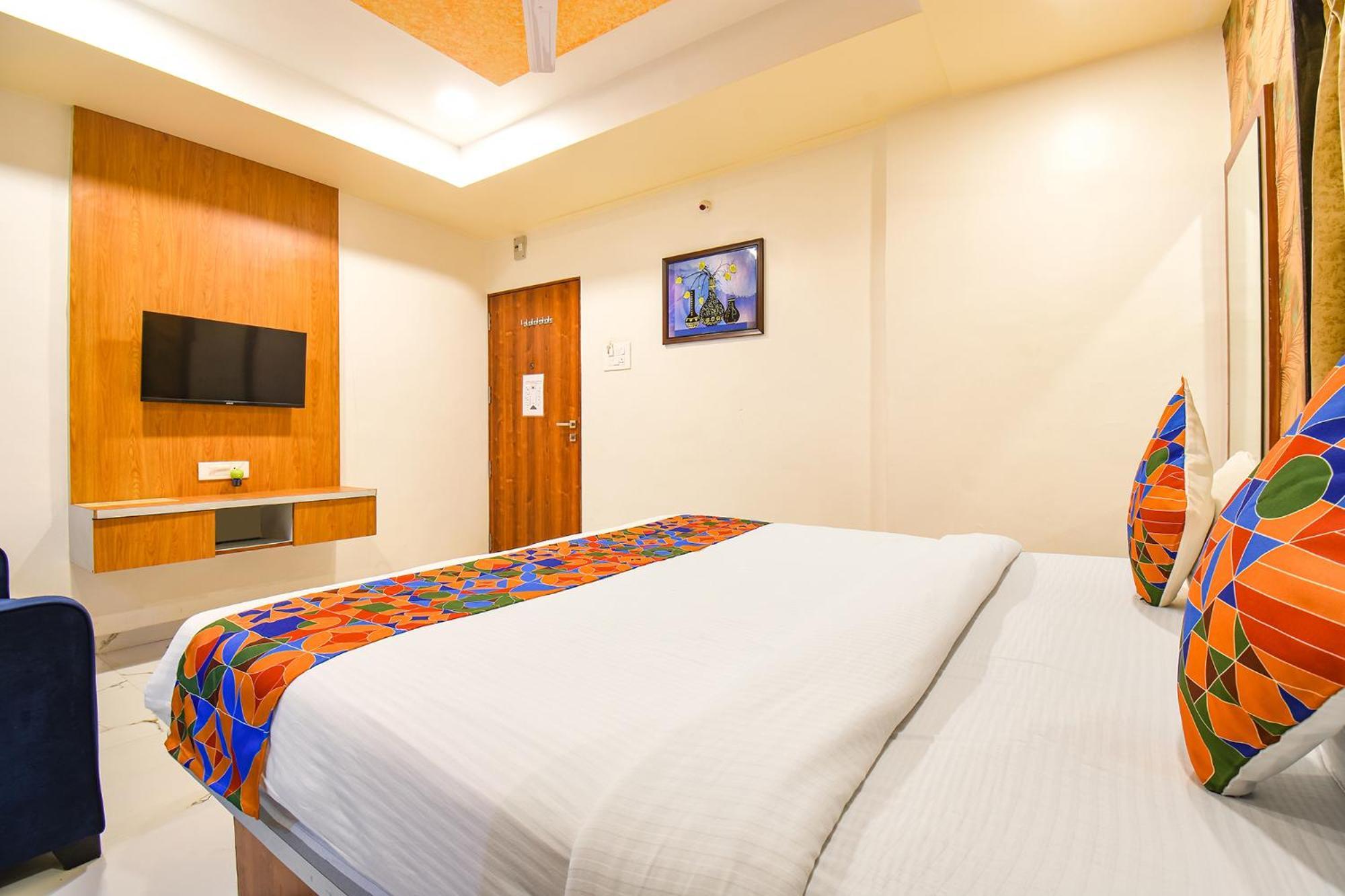Fabhotel Prime Kharadi Residency - Nr Lohgaon Pune Eksteriør billede